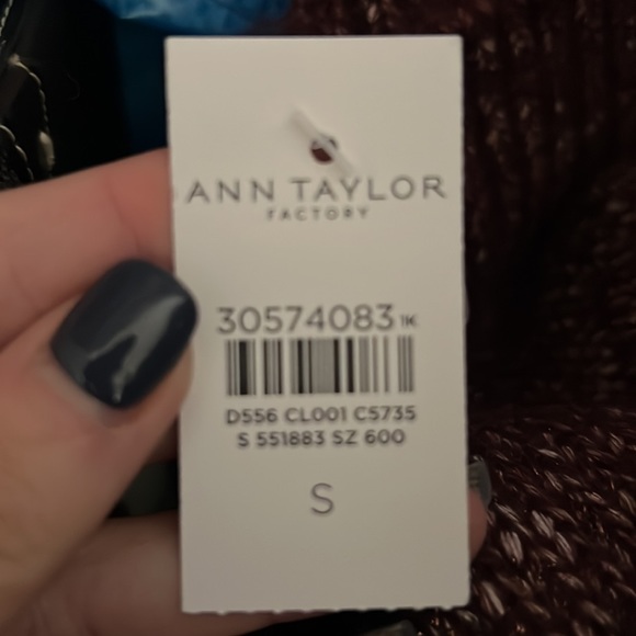 Ann Taylor Sweater Size Small - Picture 7 of 7